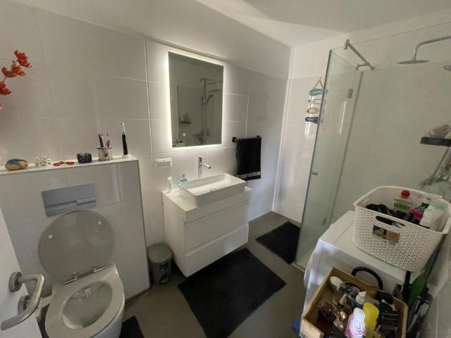 Kleine Single Wohnung mit Balkon