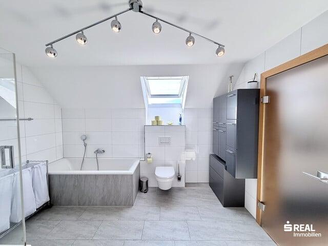 Kleine Wohnanlage, großes Wohngefühl ca. 112 m² auf zwei Ebenen! ca. EUR 148.000,00 Wohnbauförderung!
