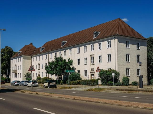 Kleine Wohnung in der Stadtmitte / 2.OG Links