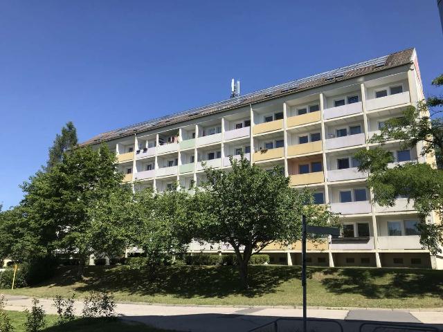 Kleine, teilmöblierte Zwei Raum Wohnung ab sofort zu vermieten