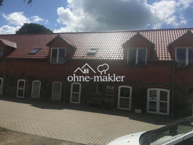 Kleine voll möblierte 2 Raumwohnung mit Einbauküche auf einem Bauernhof in Parstein
