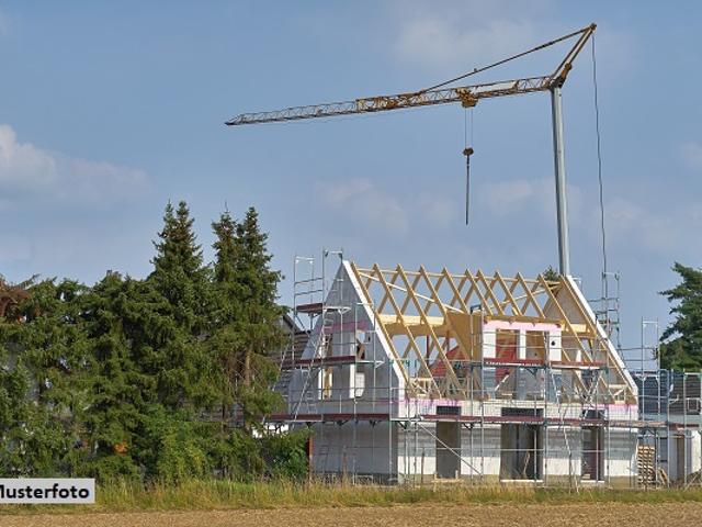 Kleiner Einfamilienhaus Rohbau + provisionsfrei