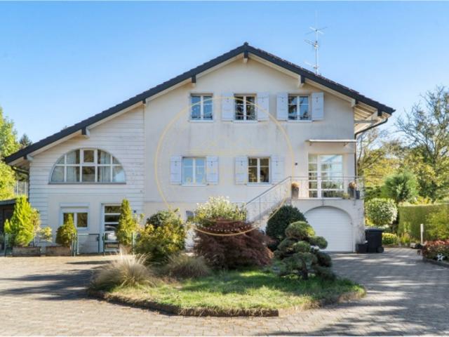 Kleines Mehrfamilienhaus mit 4 Wohnungen