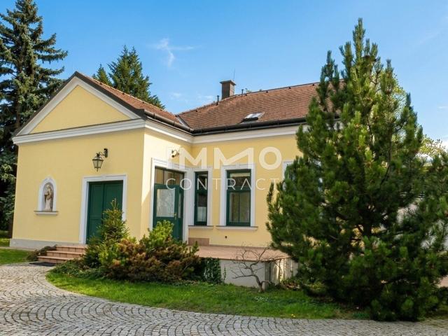 Kleines Miethaus mit Garten und Parkplätzen Mitten in Mödling