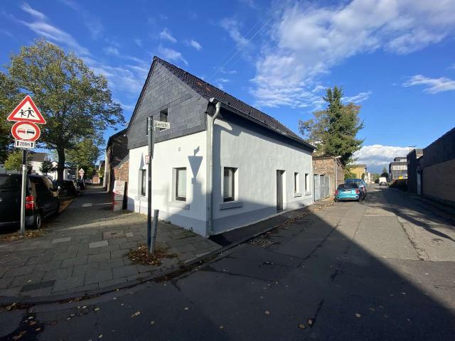 Kleines Einfamilienhaus in Köln Godorf