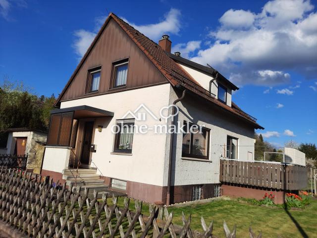 Kleines Einfamilienhaus mit Garage
