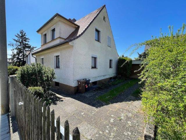 Kleines Haus Großes Grundstück