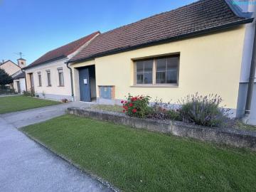 Sanierungsobjekt mit Aufstockungsmöglichkeit in Weikendorf! Kleines Haus, großes Potenzial!