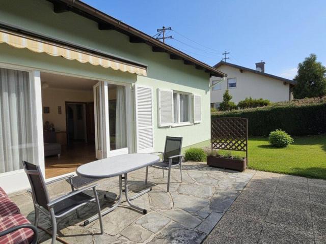 Kleines Häuschen mit Garten