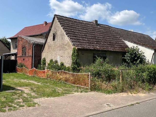 Kleines Häuschen mit Remise Abriss oder Sanierung