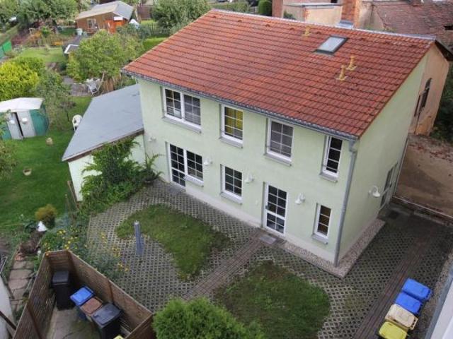 Kleines Hinterhaus auf 2 Etagen m. Grünfläche in Gera Zwötzen!