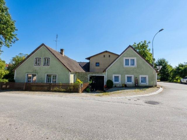 Kleines, stark sanierungsbedürftiges Haus – ideal für Handwerker