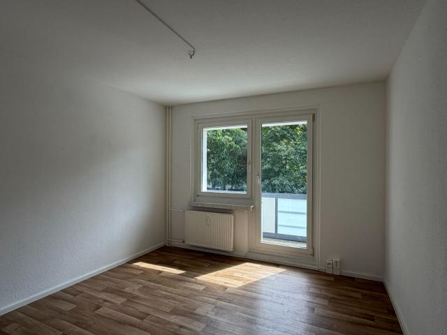 Kleines, saniertes Schätzchen Familienwohnung mit Badewanne und Balkon