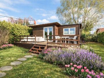 SOMMERHAUS IN DÖBLINGER GRÜNRUHELAGE AM HACKENBERG AUF EIGENGRUND GANZJÄHRIG WOHNEN MÖGLICH