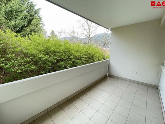 Kleinwohnung mit großer Loggia!