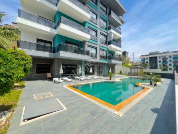 Kleopatra Plajına 500m Eşyasız 60m2 Havuz Cephe Aidat Dahil