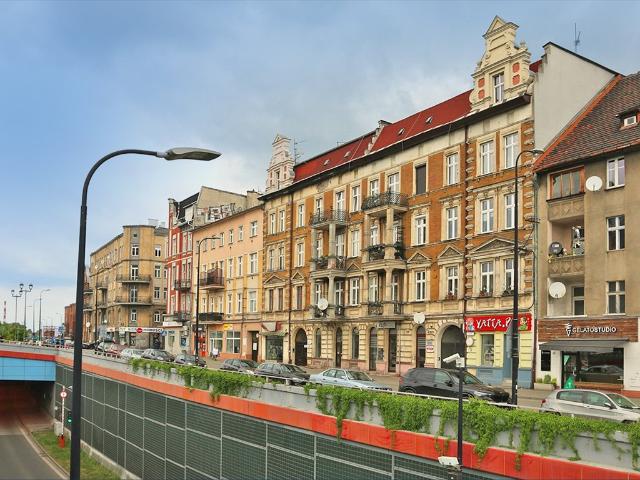 Klimatyczne 45m² w kamienicy z historią, gotowe do wynajmu polecam