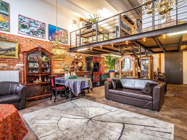Klimatyczny loft z antresolą, 118 m2, blisko Warszawy