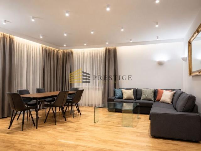 Klimatyzowany apartament z widokiem na park Patria