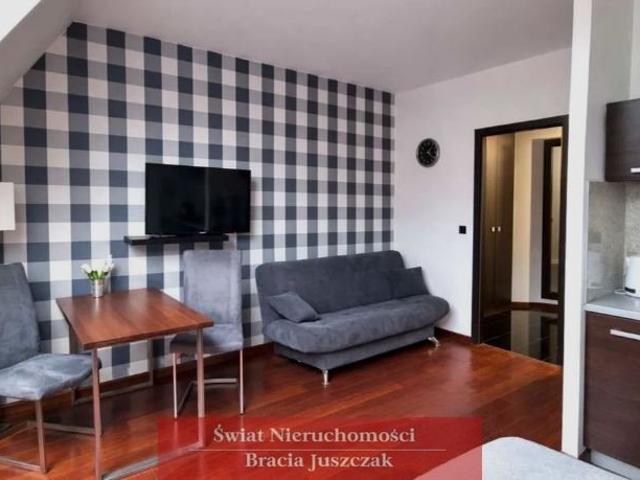 Klimatyzowane 34m2 apartament w centrum z tarasem