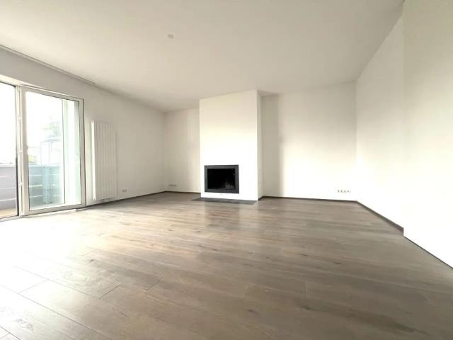 Klimatisierte Dachgeschoss Wohnung nahe Belvedere und Modenapark