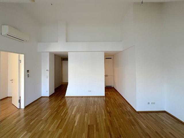 Klimatisierte DG Wohnung mit Mini Terrasse im Servitenviertel