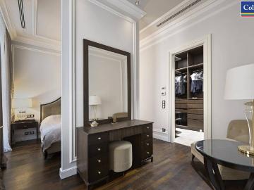 Klimatisierte und möblierte Vier Zimmer Altbauwohnung mit Balkon nahe Rudolfspark