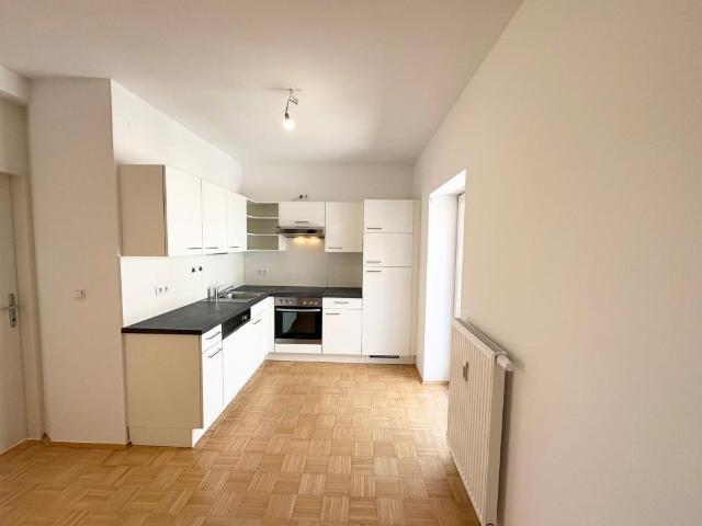Klimatisierte Wohnung mit Balkon im Zentrum der Stadt Provisionsfrei!