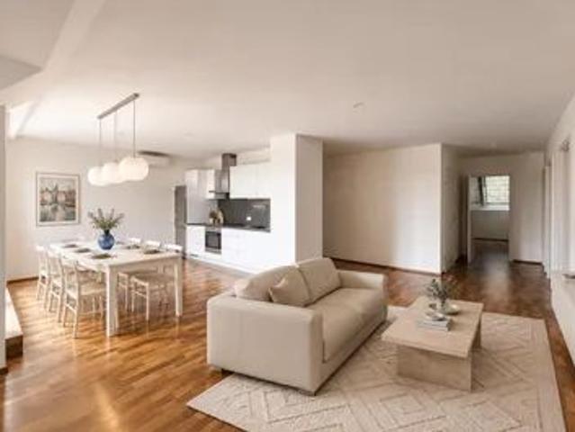Klimatisierte Wohnung mit 21m² Dachterrasse bei VIC I U1 !