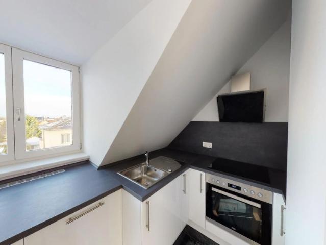 Klimatisierte 2 Zimmer Dachgeschoßwohnung mit Terrasse