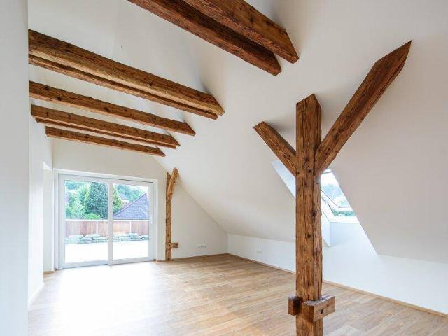 Klimatisierte 3 Zimmer Dachgeschoßwohnung mit Terrasse