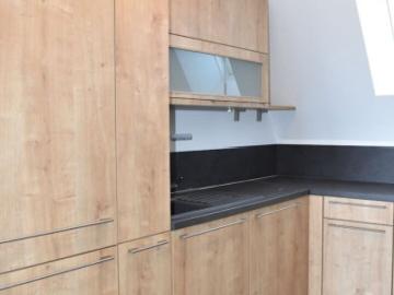 Klimatisierte 3 Zimmer Dachgeschoßwohnung mit XL Terrasse, Seezugang, perfekte Infrastruktur