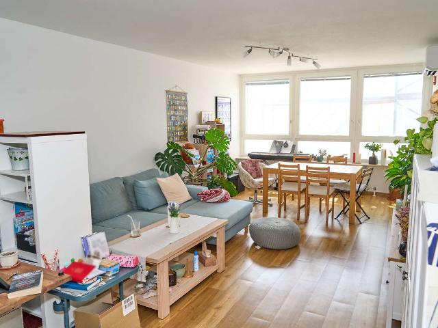 Klimatisiertes 2 Zimmer Apartment mit Balkon in der Südweststadt