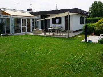 klimatisiertes Ferienhaus mit Wintergarten & Saunahaus – Ihr Rückzugsort in Trausdorf am See