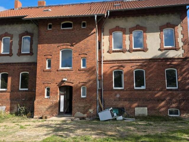 Klinker Bau mit 4 Wohneinheiten á 50 qm, plus ausbaufähiges DG