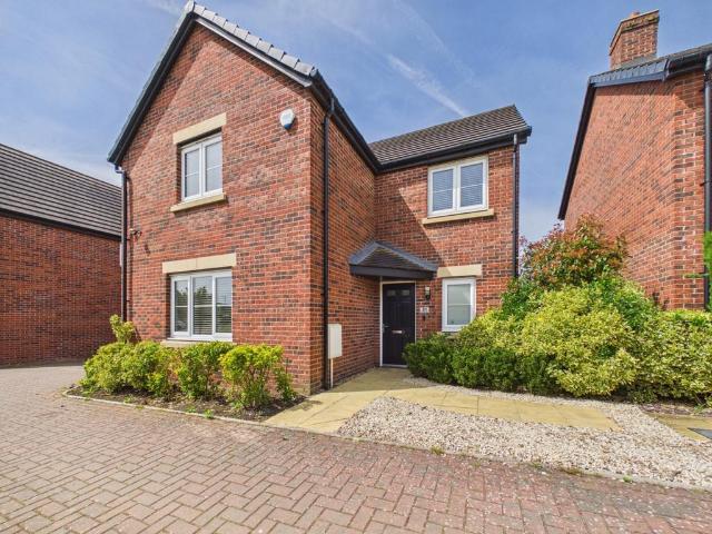 Knotgrass Way, Hardwicke, GL2 4DY 4 bed house to rent £1,850 pcm £427 pw