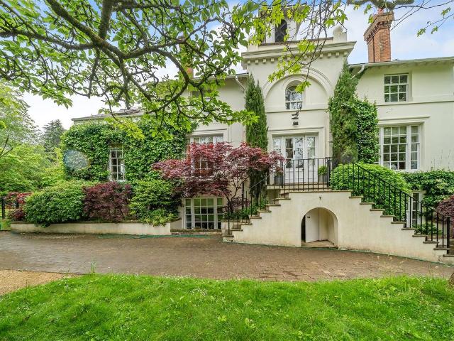 Knowle Lane, Cranleigh GU6, 1 bed maisonette to rent, £1,350 pcm | PrimeLocation