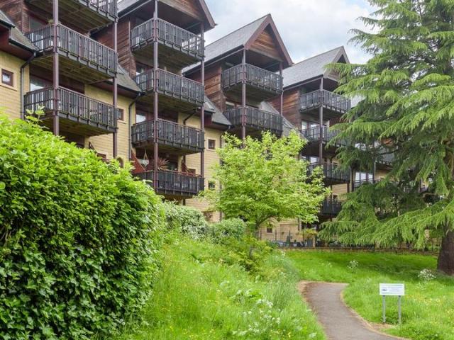 Knowle Lane, Ecclesall, Sheffield S11, 2 bed flat to rent, £1,200 pcm | PrimeLocation