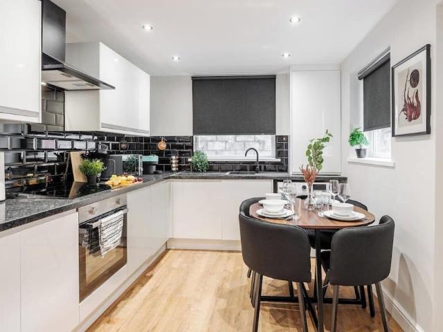 Knowsley, L14 6TR, United Kingdom | 4 bed house for rent #165011964 | Rentberry