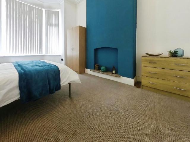 Knowsley Road, St. Helens WA10 1 bed house of multiple occupation to rent £525 pcm £121 pw