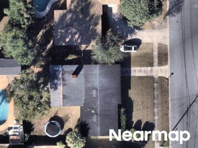 Knobb Hill Dr