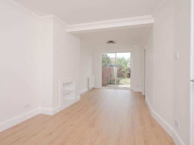 Knollmead, Surbiton KT5, 3 bed terraced house to rent, £2,150 pcm | PrimeLocation