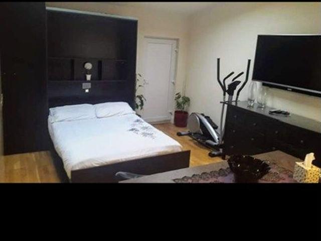 Knollmead Rd, Surbiton KT5, Studio to rent, £1,300 pcm | PrimeLocation