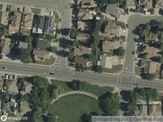 Knollcrest Dr