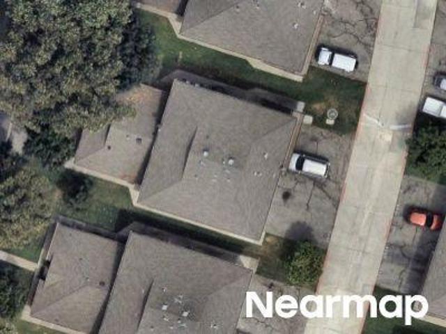Knollwood Ave