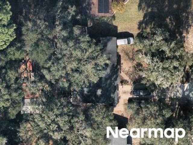 Knollwood Dr