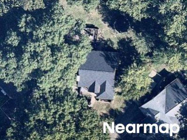 Knollwood Ln