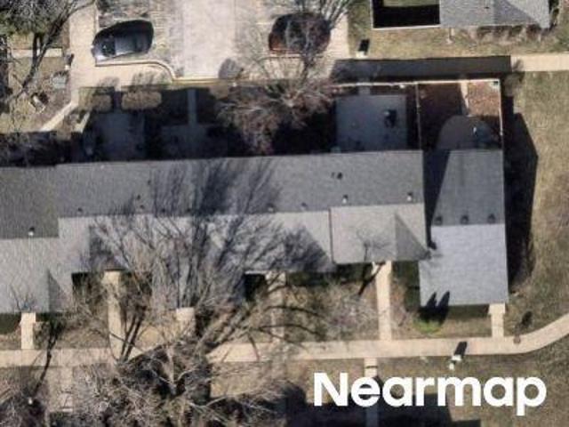 Knollwood Ln