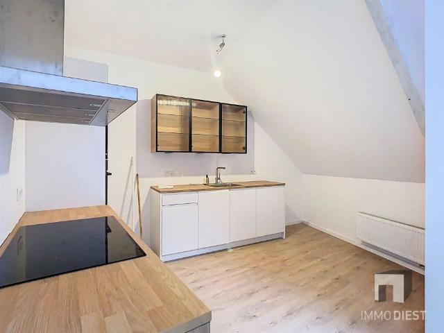 Knap appartement met terras en 1 slpk centrum Diest veel lichtinval
