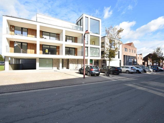Knap recent appartement met 2 slaapkamers en mooi uitzicht
